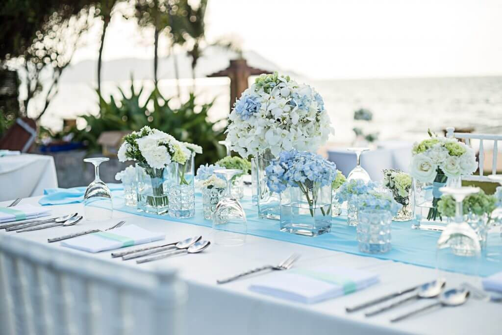 Blue Wedding Table Decorations
 light blue white hydrangea table decoration Make Happy