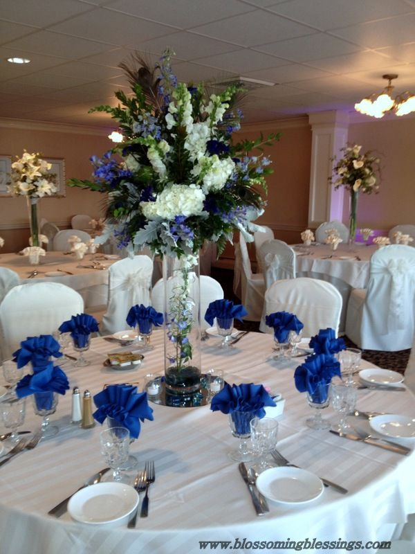 Blue Wedding Table Decorations
 Royal Blue Wedding Reception Centerpieces