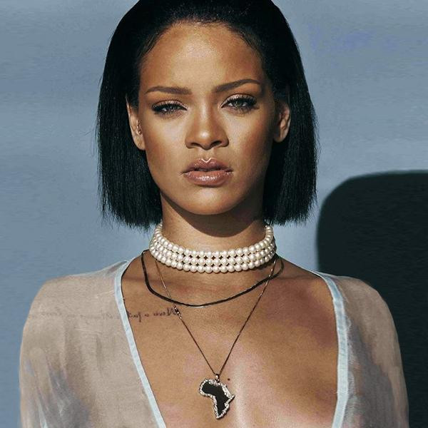 Body Jewelry Rihanna
 Rihanna wear Pearls and Africa Map Pendant Necklace in her