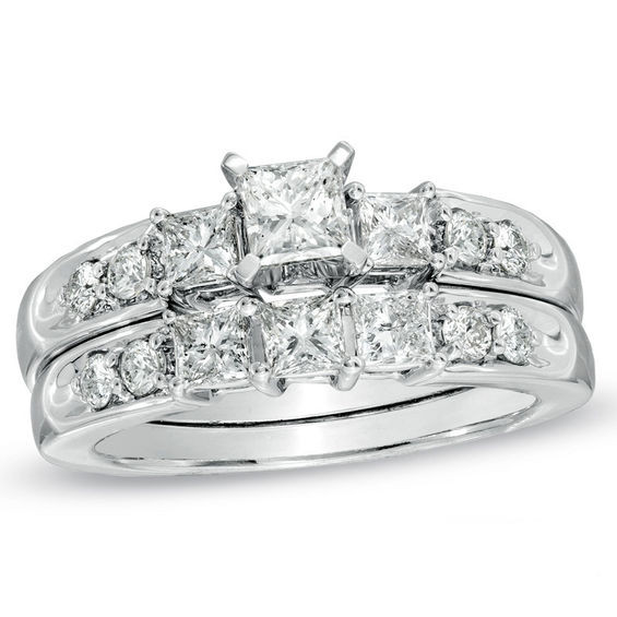 Bridal Sets Princess Cut
 3 CT T W Princess Cut Diamond Three Stone Bridal Set in