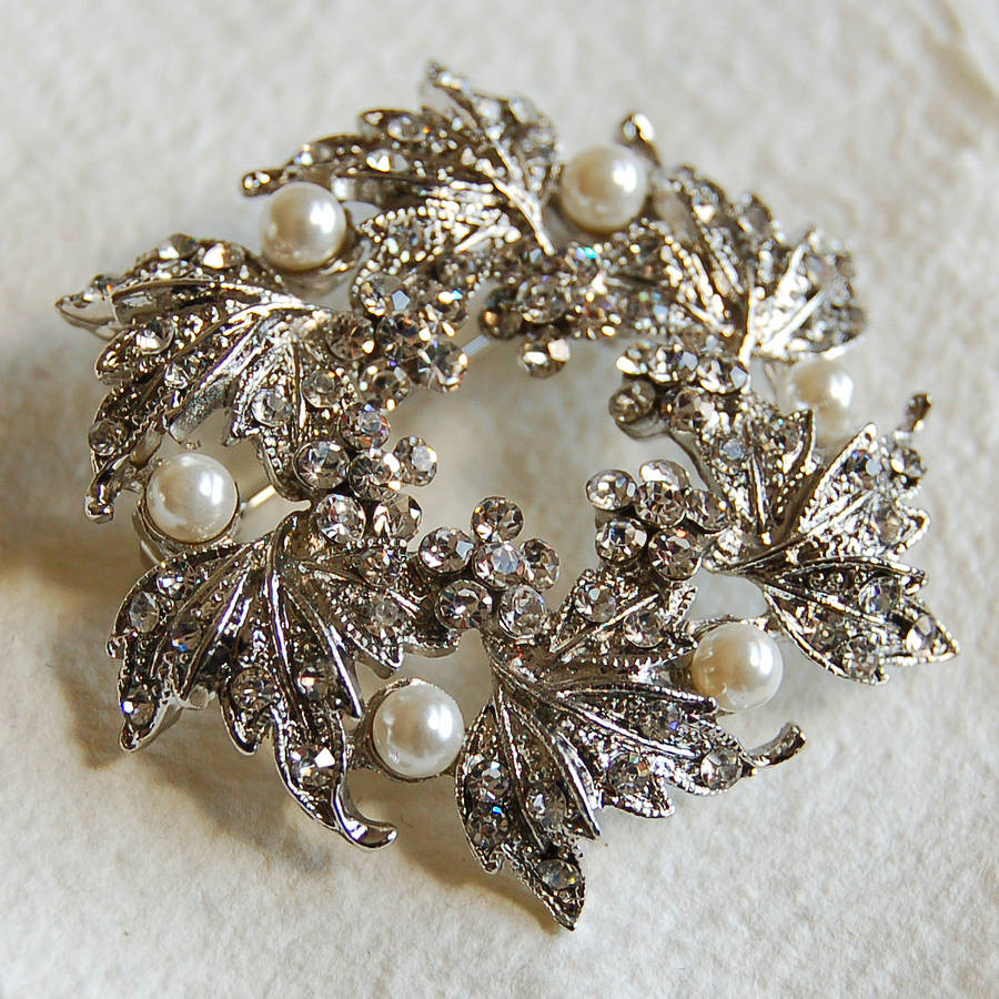 Brooches Pin
 silver wreath brooch by highland angel