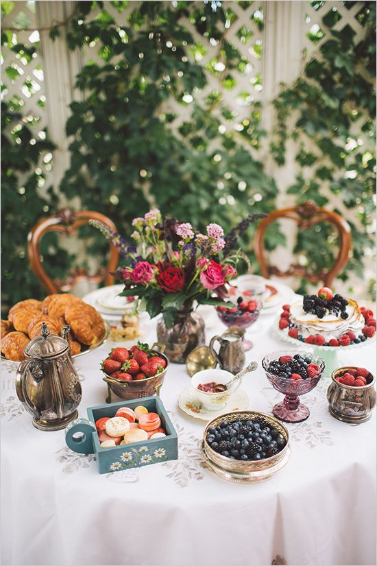 Brunch Engagement Party Ideas
 Fabulous Breakfast and Brunch Wedding Ideas for the Early