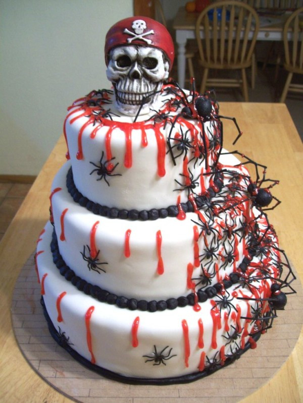 Cakes For Halloween
 20 Incredible Halloween Cakes That Are Deliciously Spooky