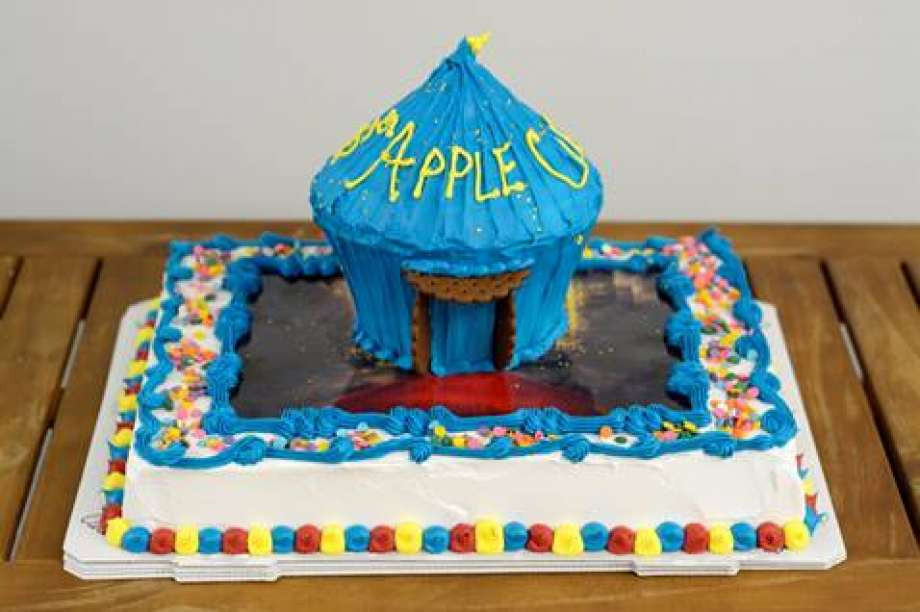 Carvel Birthday Cakes
 Carvel the official birthday cake of Big Apple Circus