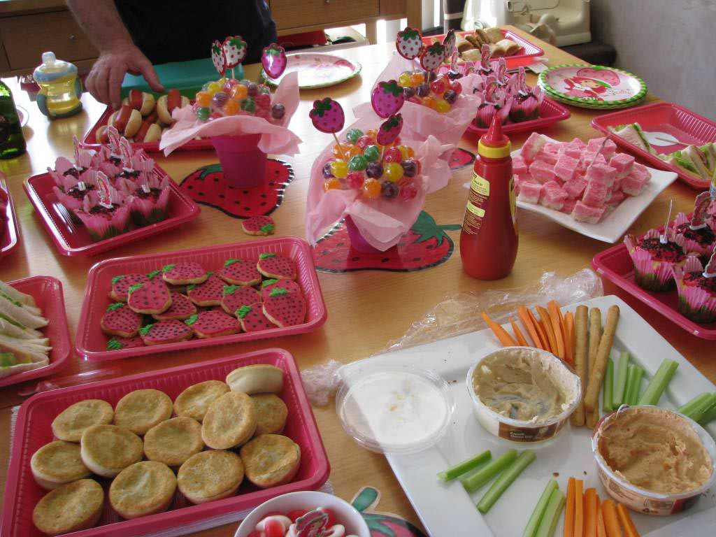 Cheap Birthday Party Food Ideas
 Kids Party Food is Essential When it es to Having Real