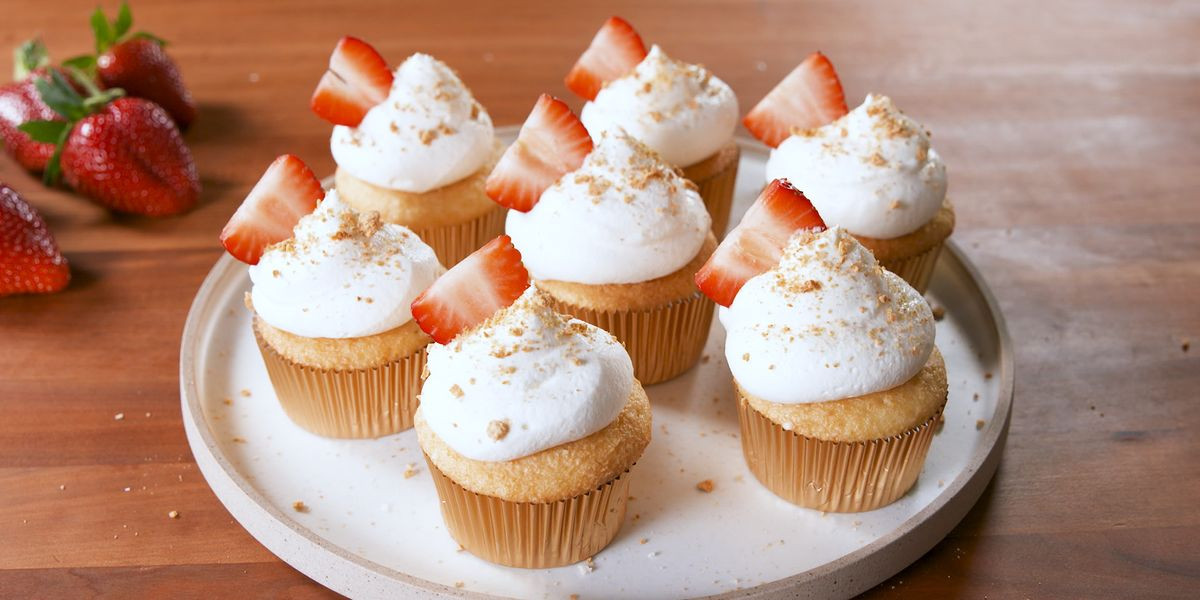 Cheesecake Filled Cupcakes
 Best Strawberry Cheesecake Stuffed Cupcake Recipe How to