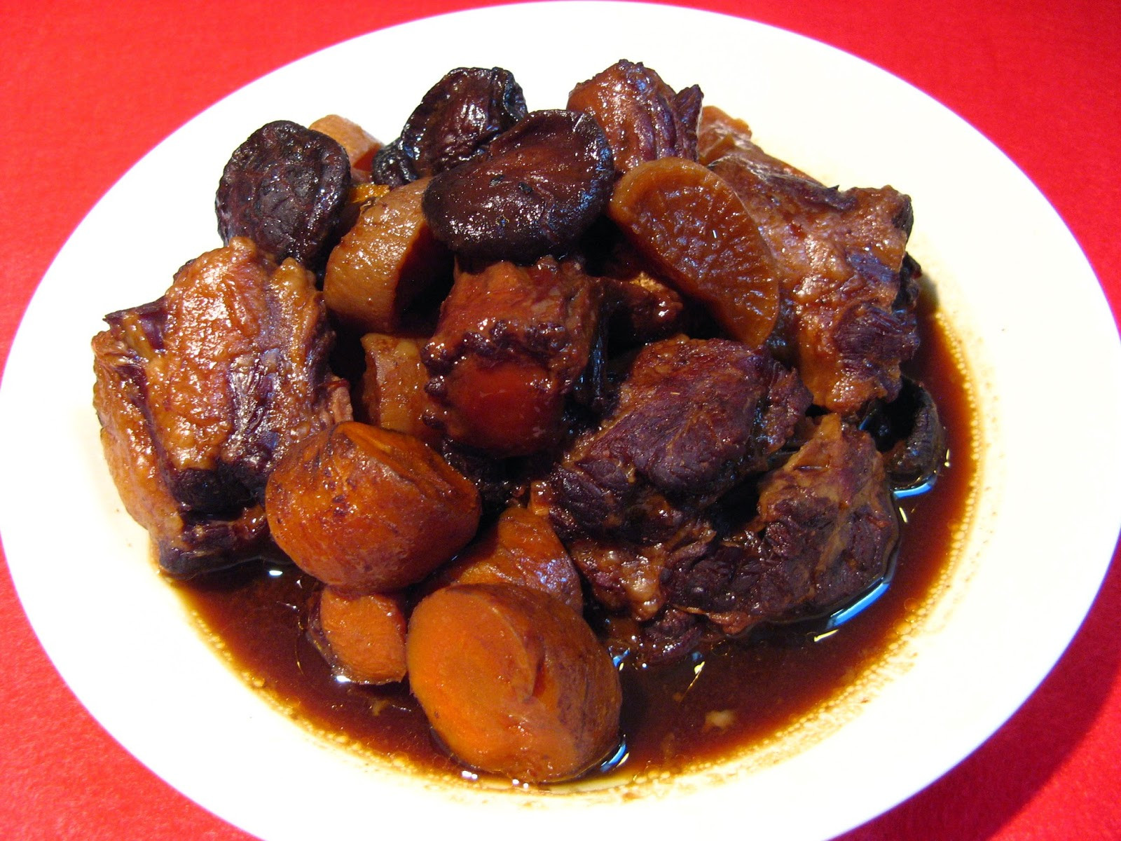 Chinese Oxtail Stew
 Duck Soup Easy Chinese Oxtail Stew 燜牛尾 Man1 Ngau4 Mei5