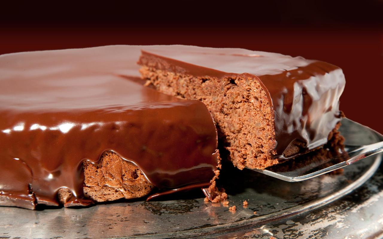 Chocolate Torte Cake
 Hungarian Chocolate Walnut Torte 60 Impressive Birthday