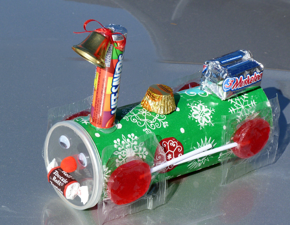 Christmas Crafts For Kids To Make
 Preschool Crafts for Kids Christmas Candy Can Train Craft