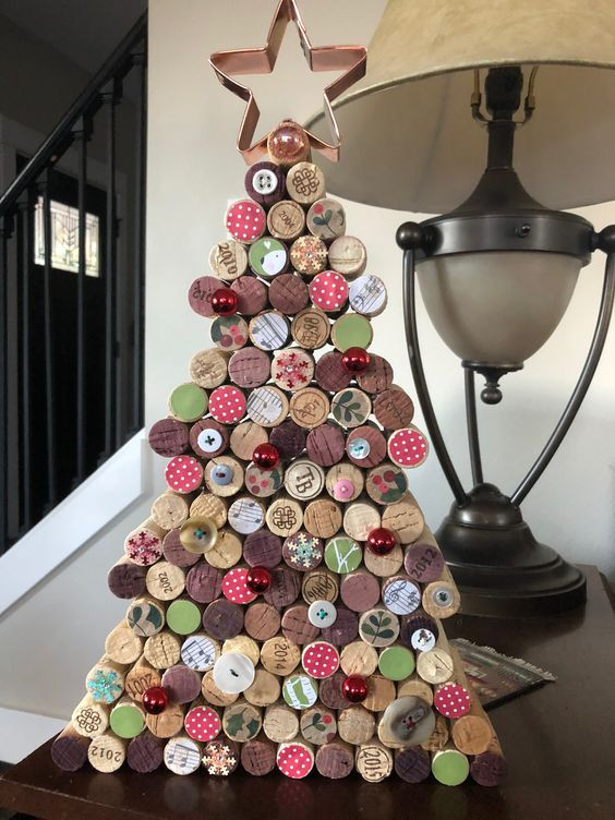 Christmas Decoration Craft Ideas
 Creative Christmas Decorations on a Bud – Wine Cork