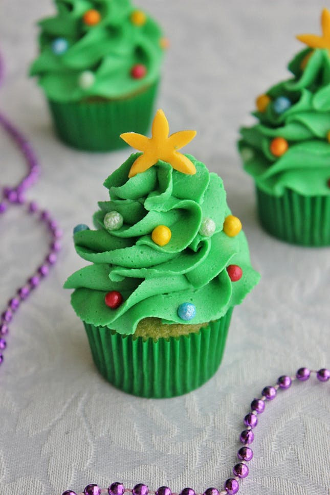 Christmas Themed Cupcakes
 18 Adorable Christmas Cupcake Recipe Ideas That Are