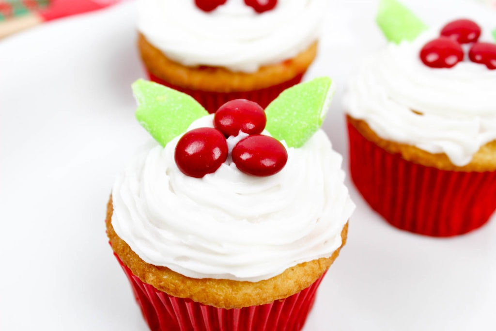 Christmas Themed Cupcakes
 Mistletoe Cupcakes Easy Christmas Cupcakes