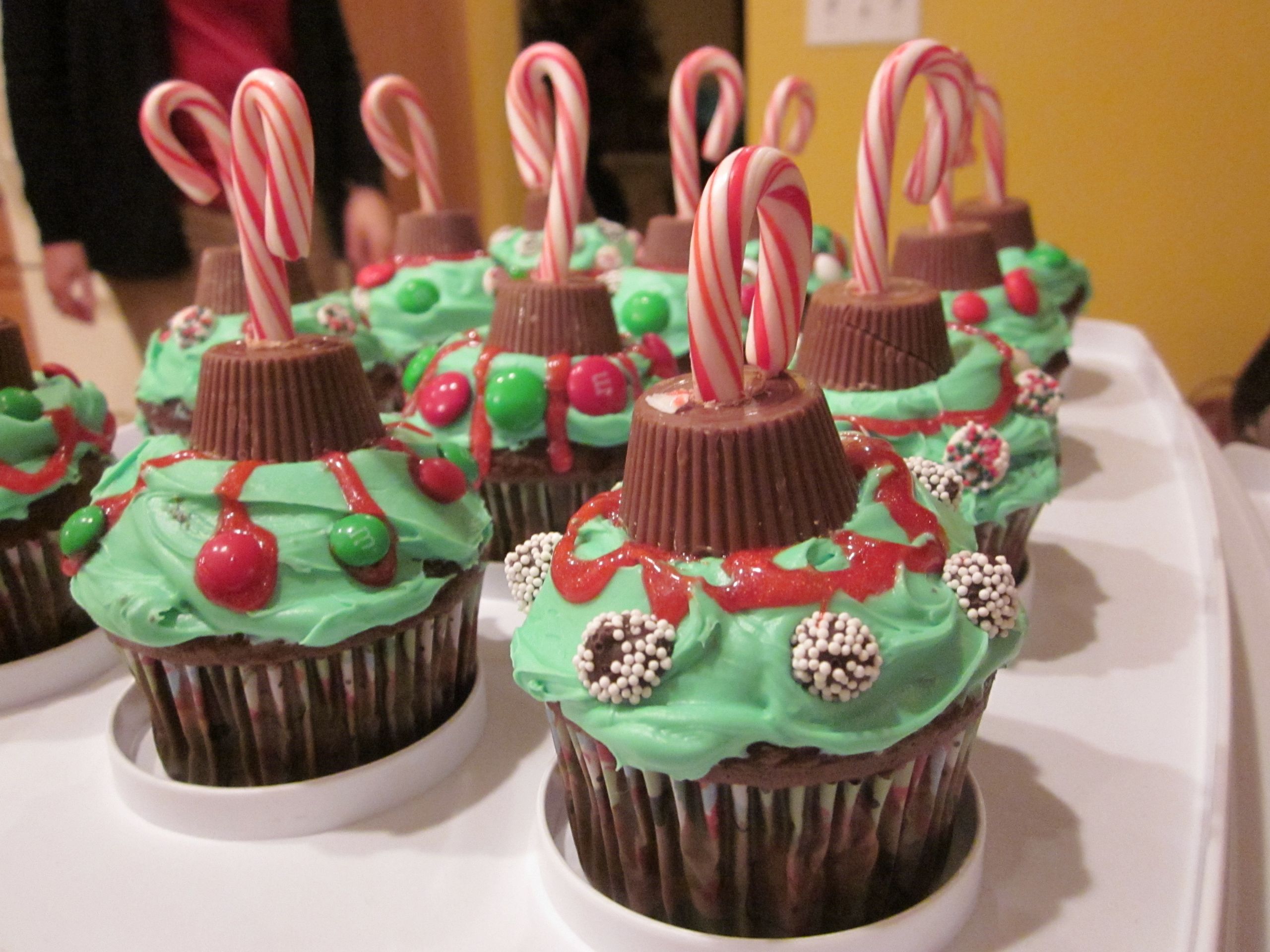 Christmas Themed Cupcakes
 All Aboard