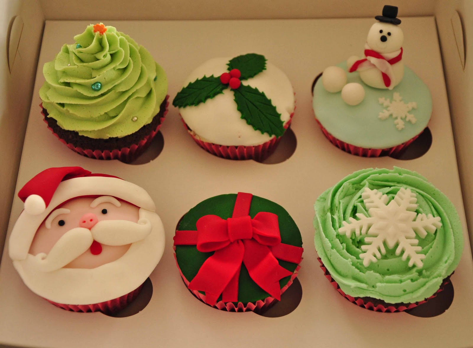 Christmas Themed Cupcakes
 Cake Trails Christmas and Spring Themed Cupcakes