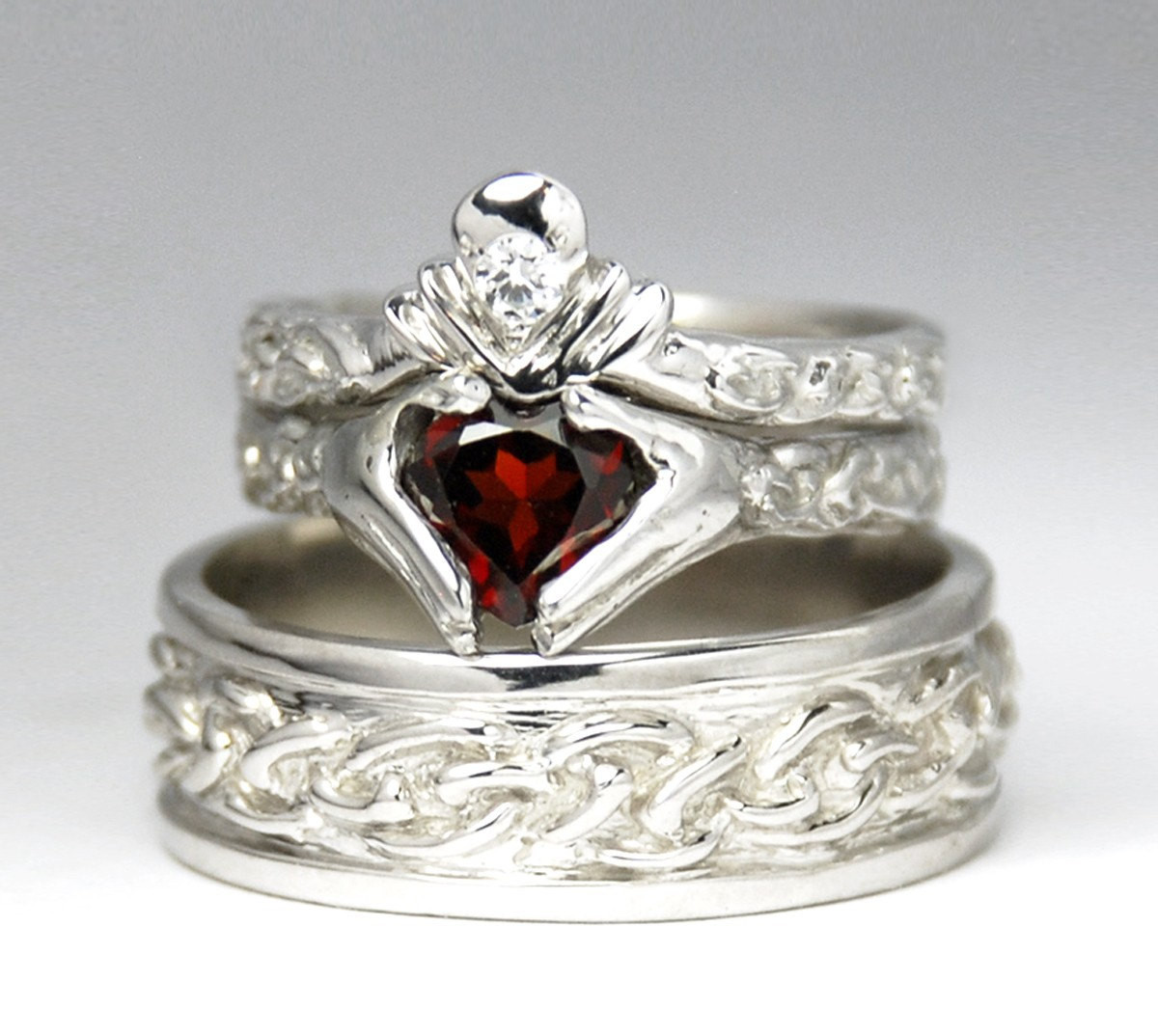 Claddagh Wedding Ring
 Claddagh Wedding Set New White gold Diamond Garnet