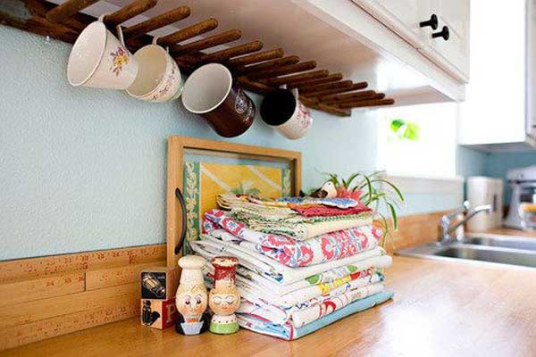 Coffee Mug Rack DIY
 30 Fun and Practical DIY Coffee Mugs Storage Ideas for