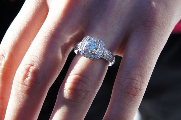 Costco Diamond Rings
 Beautiful Costco Engagement Ring Weddingbee