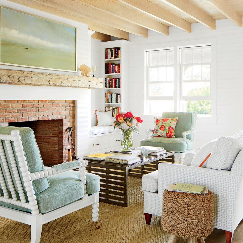 Cottage Living Room Ideas
 Easygoing Cottage Living Room 15 Shiplap Wall Ideas for