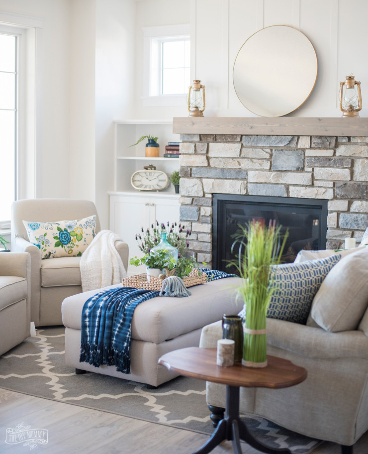 Cottage Living Room Ideas
 Traditional Coastal Cottage Living Room Reveal – Mom’s