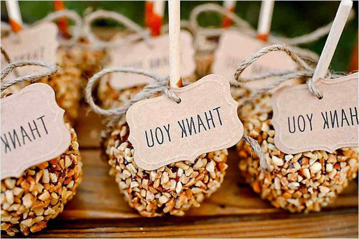 Country Wedding Favors DIY
 Rustic Wedding Favors For Guests Lovely Engaging Diy