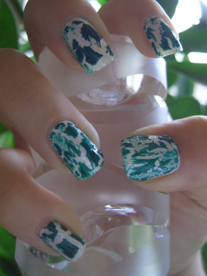 Crackle Nail Designs
 TRENDY FASHION Crackle Nail Art Trend