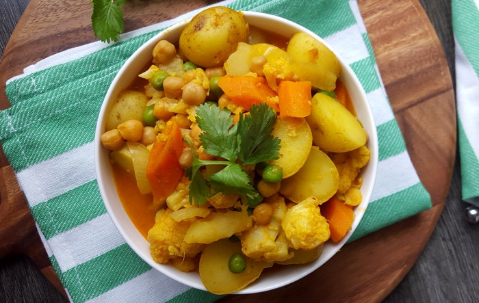 Curried Vegetable Stew
 Curried Ve able and Chickpea Stew