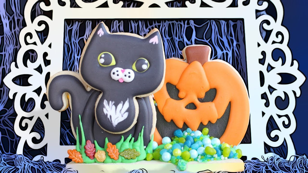 Cute Halloween Cookies
 3D Halloween Cookie Scene with Black Cat & Jack O Lantern