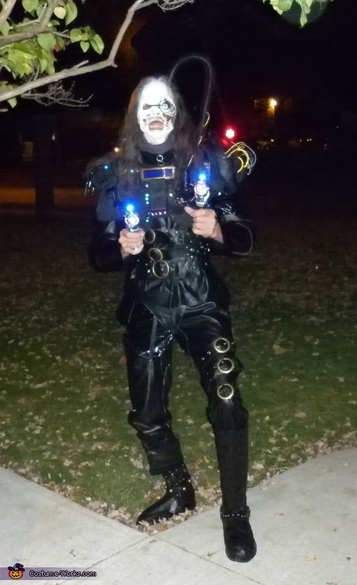 Cyborg Costume DIY
 Cyborg Costume
