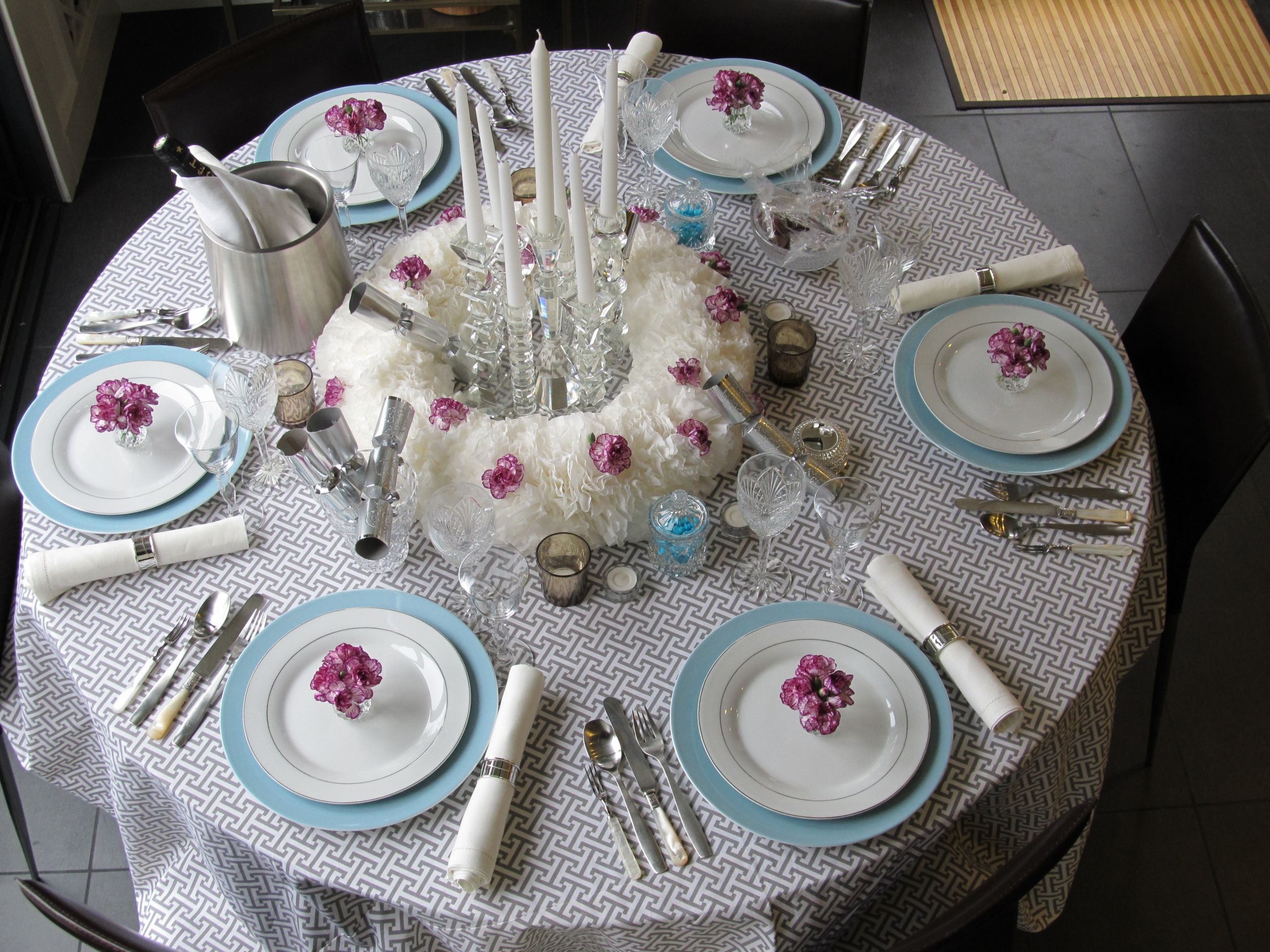 Dinner Party Table Settings Ideas
 New Year’s Eve Dinner Party Table Setting
