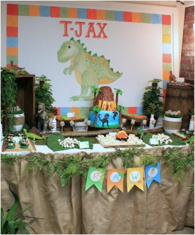 Dinosaur Birthday Party Decorations
 10 Boy Party Ideas I Love This Week Spaceships and Laser