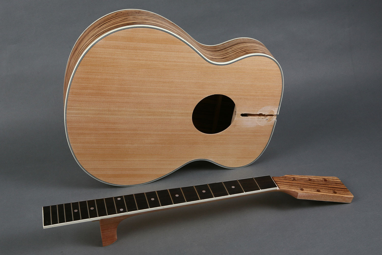 DIY Acoustic Guitar Kit
 Spruce Top Jumbo Acoustic Guitar DIY Kit GK S4022 BYGuitar