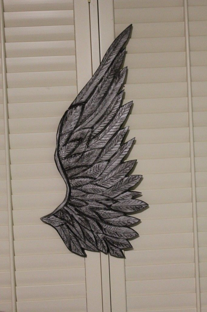 DIY Angel Wings Wall Decor
 Silver Angel Wing Wall Decor