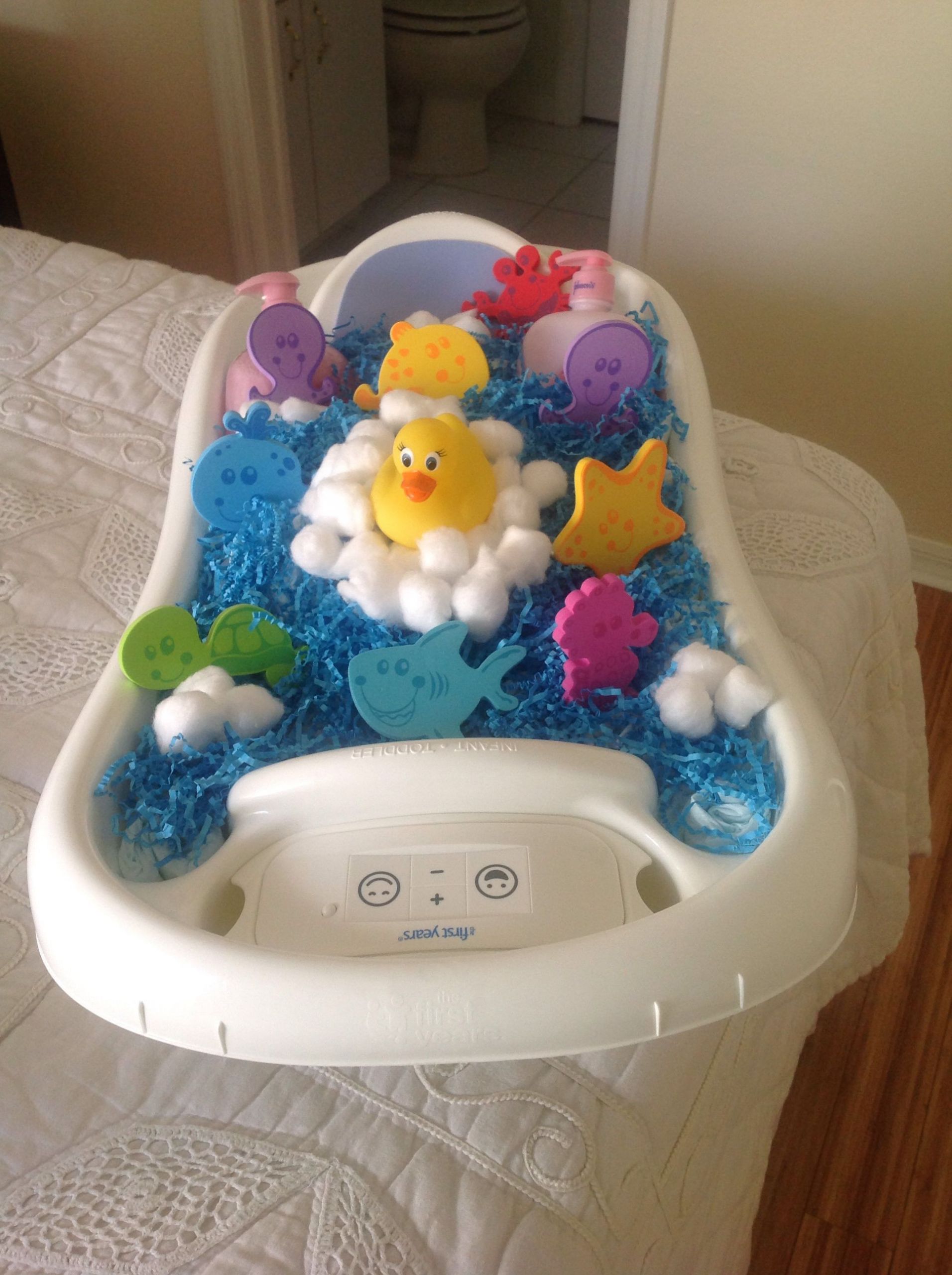 Diy Baby Bath Tub
 Bath time diaper cake in baby tub