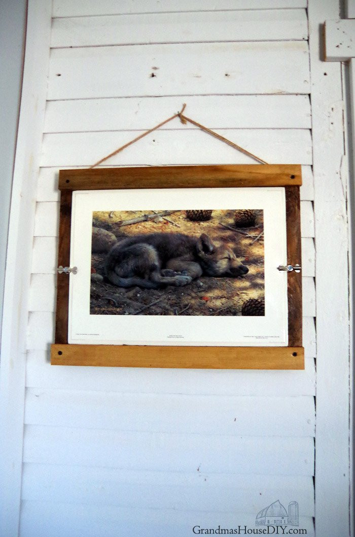 DIY Barnwood Picture Frame
 Farmhouse Picture Frame Easy Wood Working DIY Using Barnwood