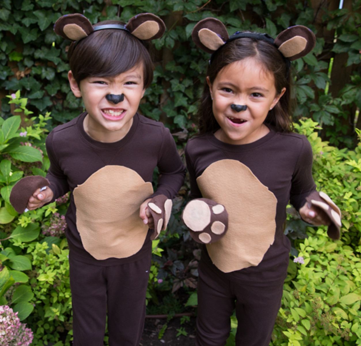 DIY Bear Costume
 Recreate this easy DIY kids bear costume by starting with