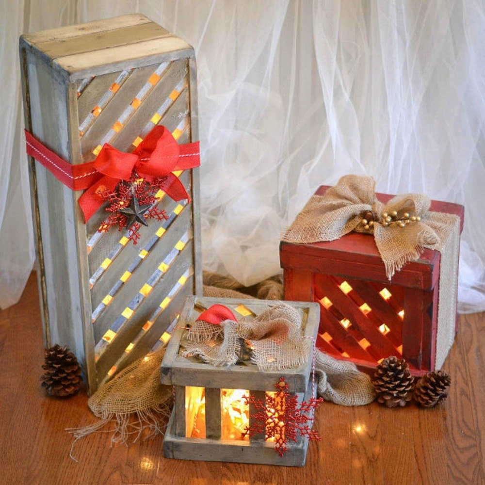 DIY Christmas Boxes
 Make Your Porch Look Amazing With These DIY Christmas