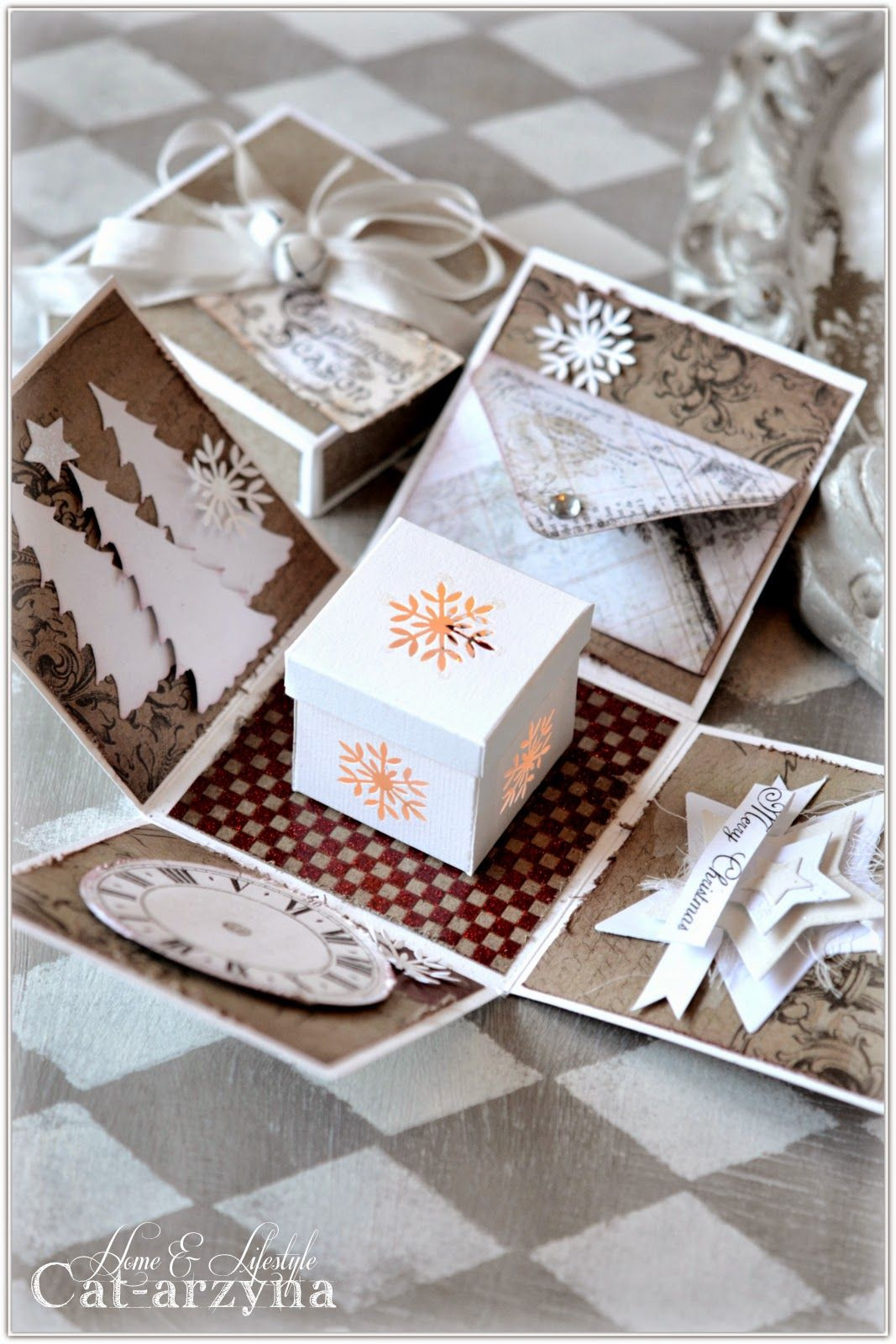 DIY Christmas Boxes
 The 25 best Exploding t box ideas on Pinterest