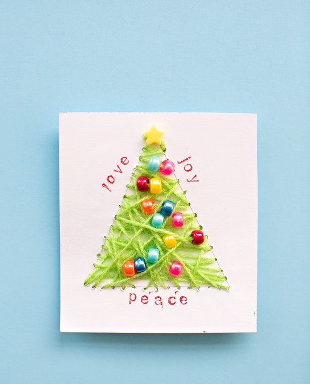 DIY Christmas Card For Kids
 KID MADE DIY STRING ART CHRISTMAS CARDS