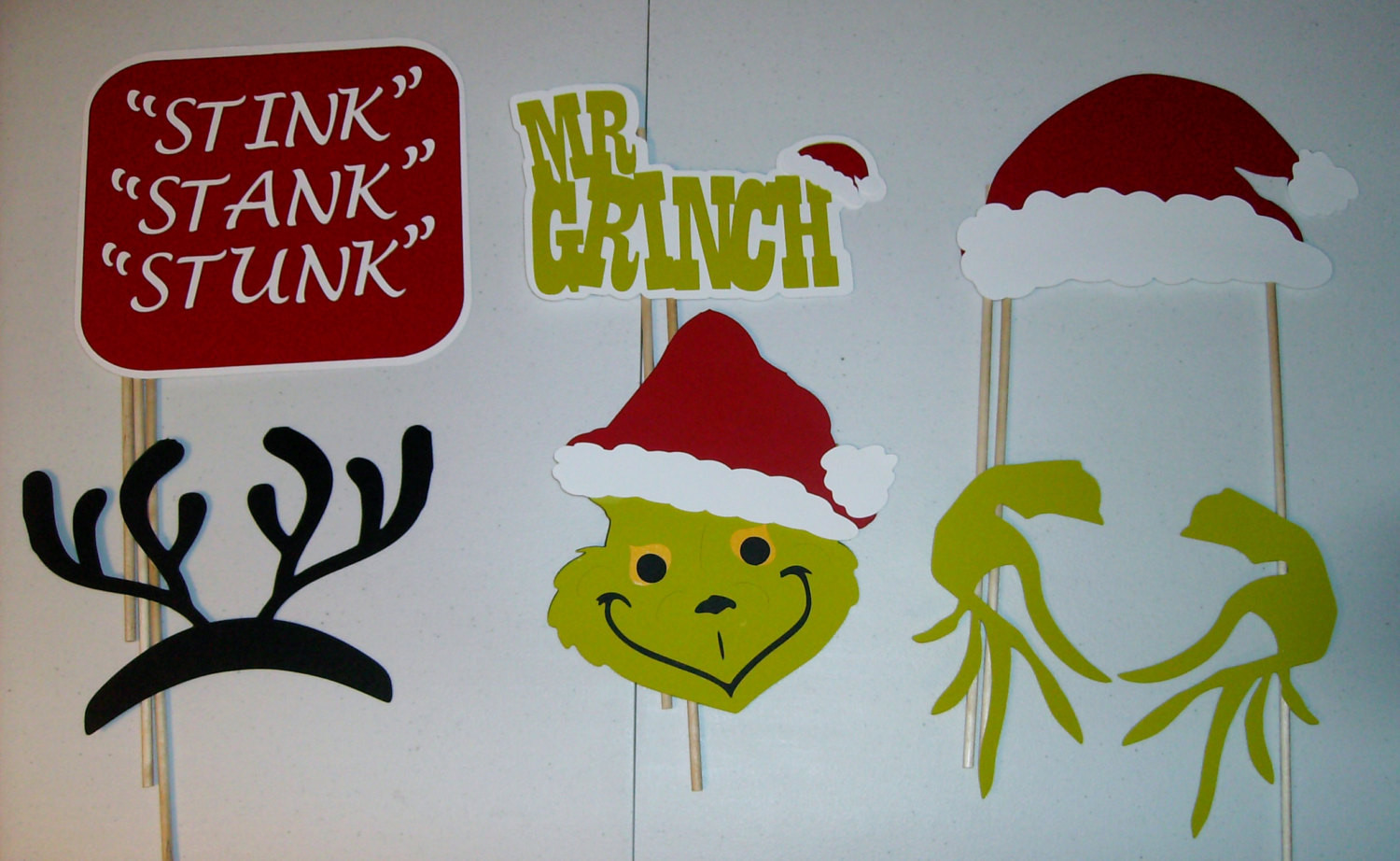 DIY Christmas Photo Props
 DIY Christmas Booth Prop Mr Grinch signs 13 by