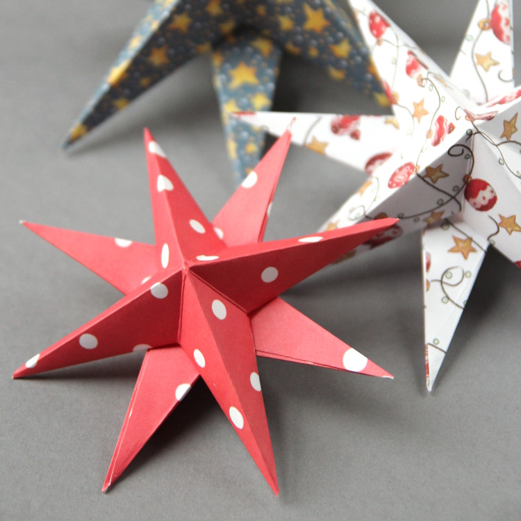 DIY Christmas Star
 DIY 3D PAPER STAR CHRISTMAS DECORATIONS