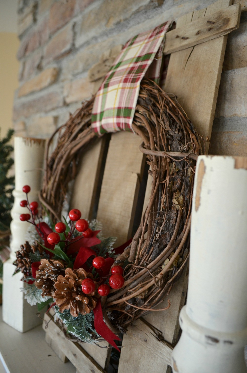 DIY Christmas Wreath Pinterest
 Easy DIY Christmas Wreath Little Vintage Nest