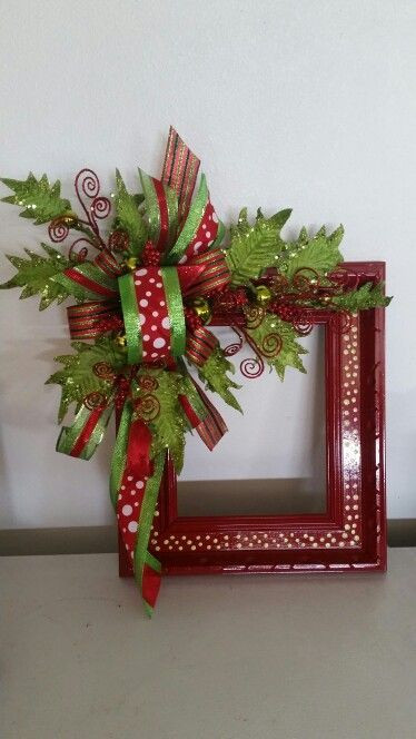 DIY Christmas Wreath Pinterest
 Alternative Christmas wreath made from a repurposed