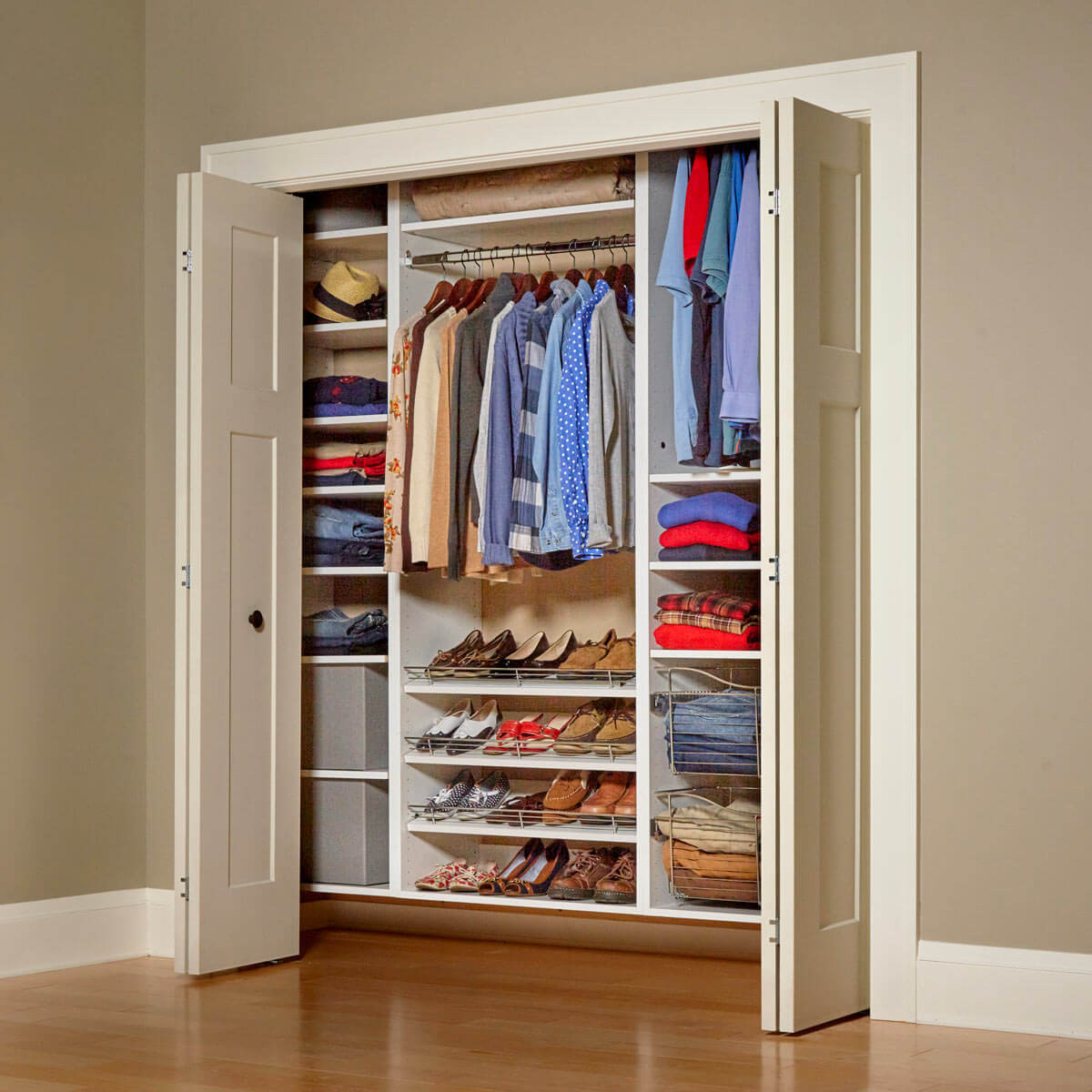 DIY Closet Organizing
 21 Cheap Closet Updates You Can DIY
