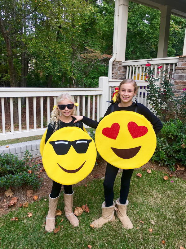 DIY Emoji Costume
 50 Last Minute Costumes for Halloween