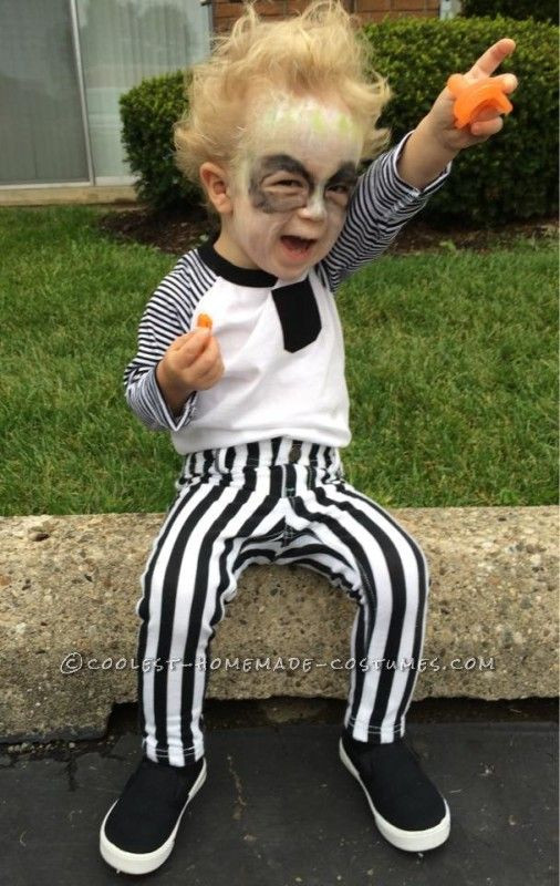 DIY Halloween Costume For Toddlers
 Cute DIY Beetlejuice Costume for a Toddler
