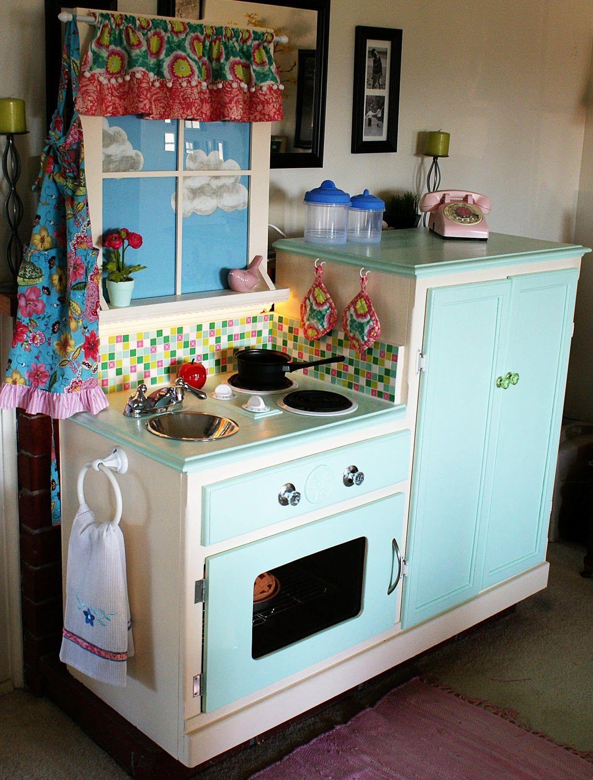 DIY Kids Kitchens
 In search of the perfect piece of furniture to repurpose