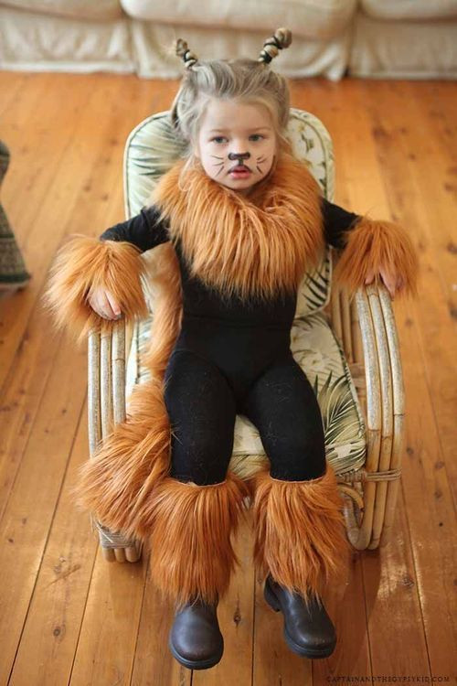 DIY Kids Lion Costume
 Easy lion costume Black leotard and leggings with fur