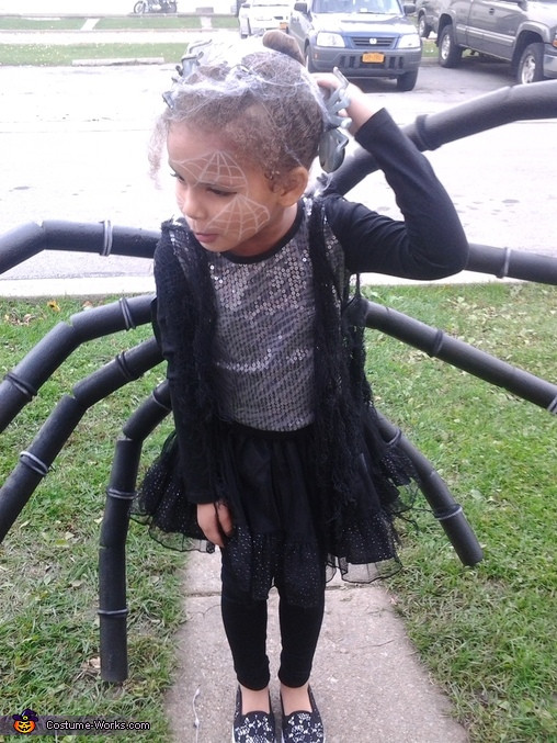 DIY Kids Spider Costume
 DIY Spider Costume 2 3