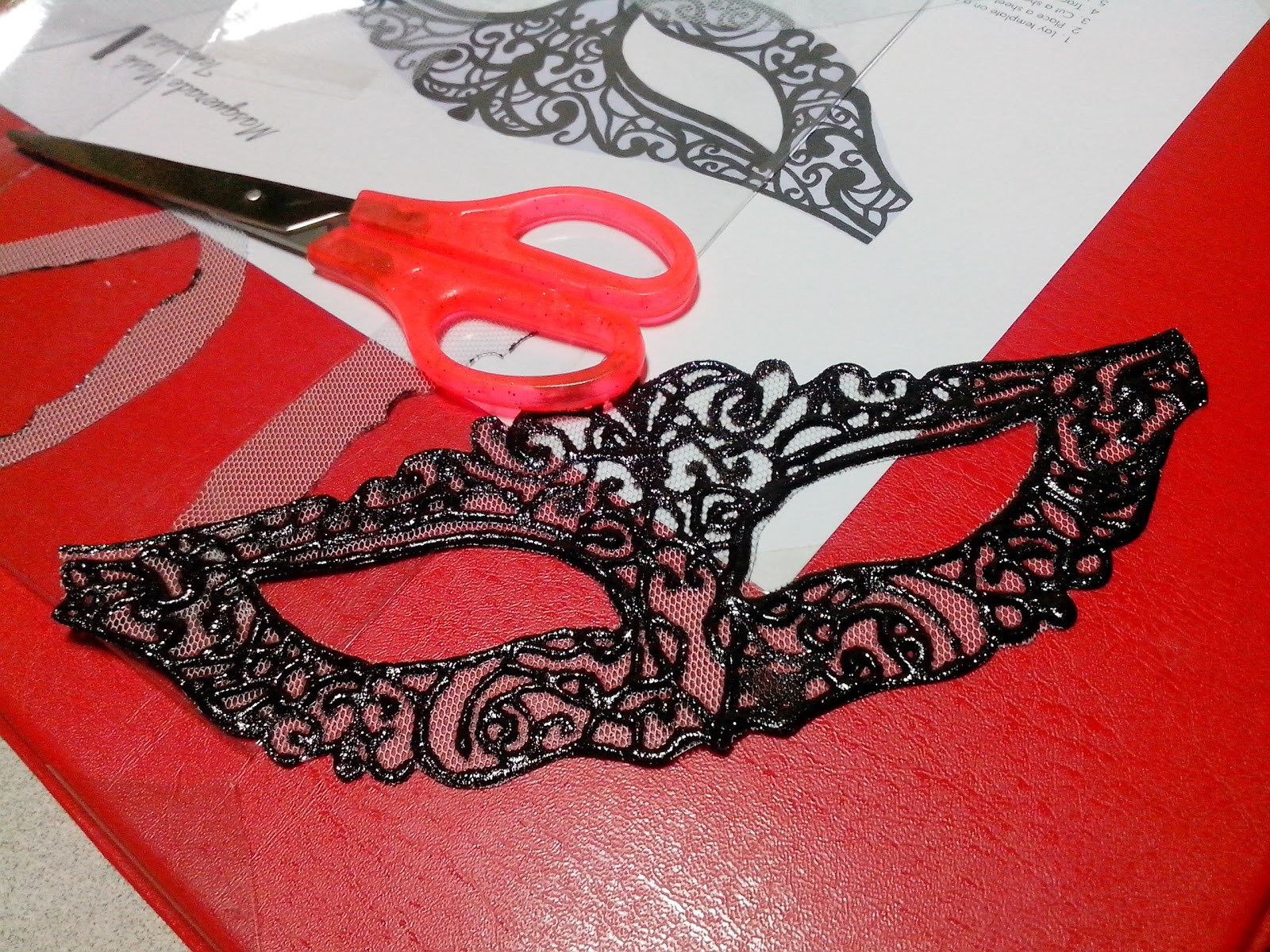 DIY Lace Masquerade Mask
 DIY Masquerade Mask with template The Blahger