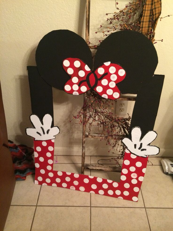 DIY Minnie Mouse Party Decorations
 25 Ideas for a Mickey and Minnie Inspired Disney Themed